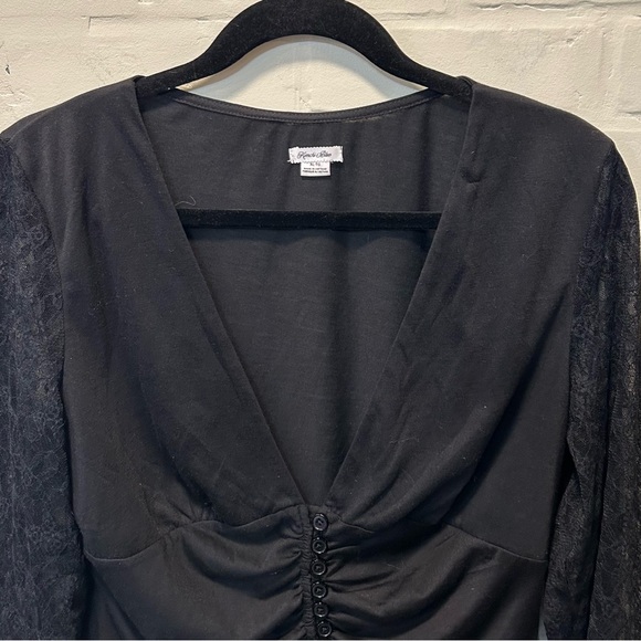 UO Kimchi Blue “Arabella” Black Ruched Lace Button Front Gothic Y2K Blouse XL - Picture 4 of 9